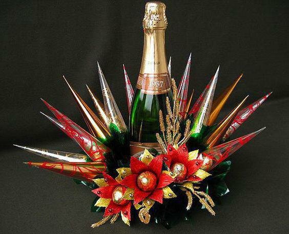 красиво украсить бутылку шампанского конфетами
