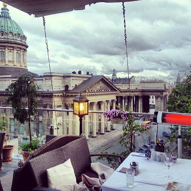 Kafići i restorani s terasom ili verandom u Kazanu