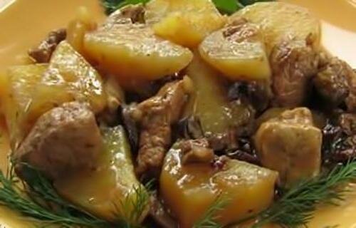 Тушеная картошка с курицей и грибами. Несколько рецептов этого блюда