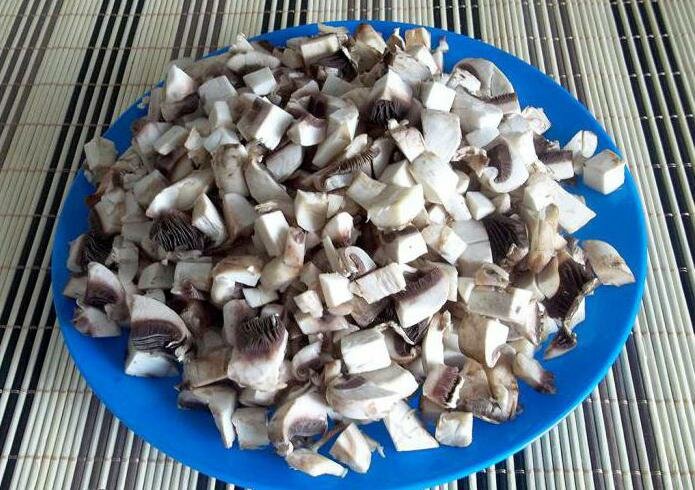 Тушеная картошка с курицей и грибами. Несколько рецептов этого блюда