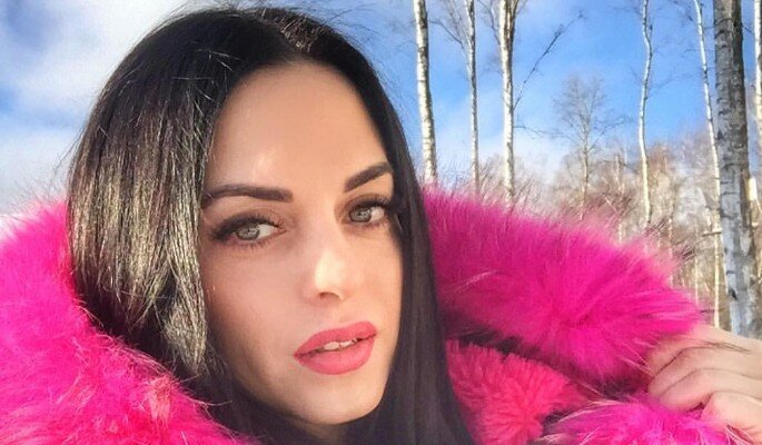 Юлия Ефременкова: биография топовой участницы и ведущей телепроекта "Дом-2"